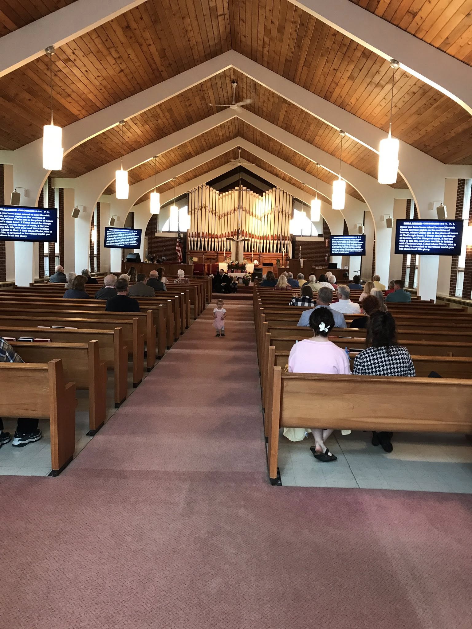The Lakewood UMC sanctuary, looking toward the chancel
